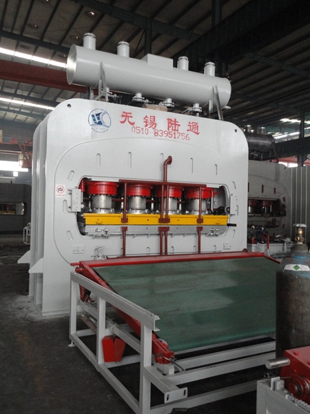 雙貼面熱壓機(jī)(1200T-1600T) 4*8尺、4*9尺、5*8尺